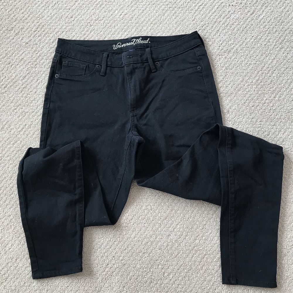 Universal Thread mid rise jeggings SZ 6 / 28L
